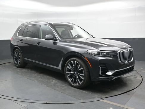 Used 2022 BMW X7 xDrive40i w/ Premium Package AWD/4WD image 7
