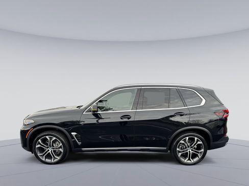 New 2026 BMW X5 xDrive40i w/ Climate Comfort Package image 8