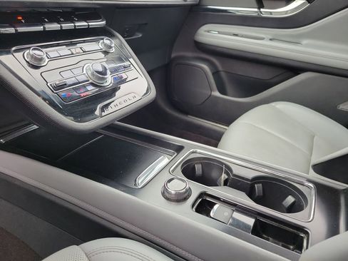 Used 2021 Lincoln Corsair Reserve w/ Equipment Group 201A image 29