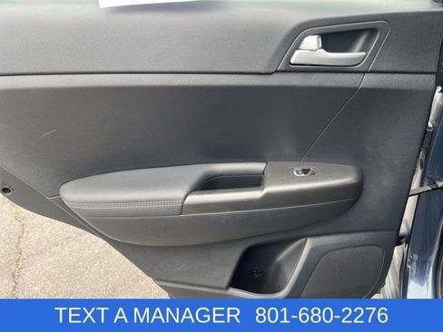 Used 2022 Kia Sportage LX AWD/4WD image 26