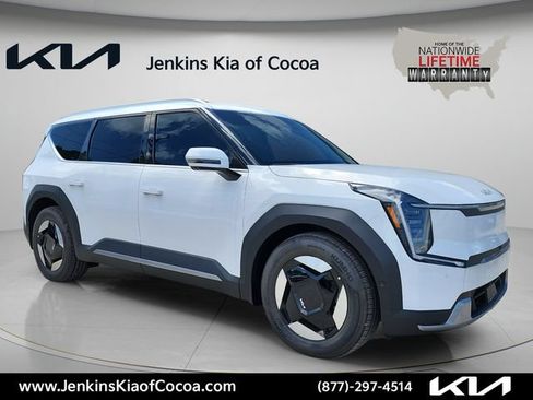 New 2026 Kia EV9 Wind AWD/4WD image 1