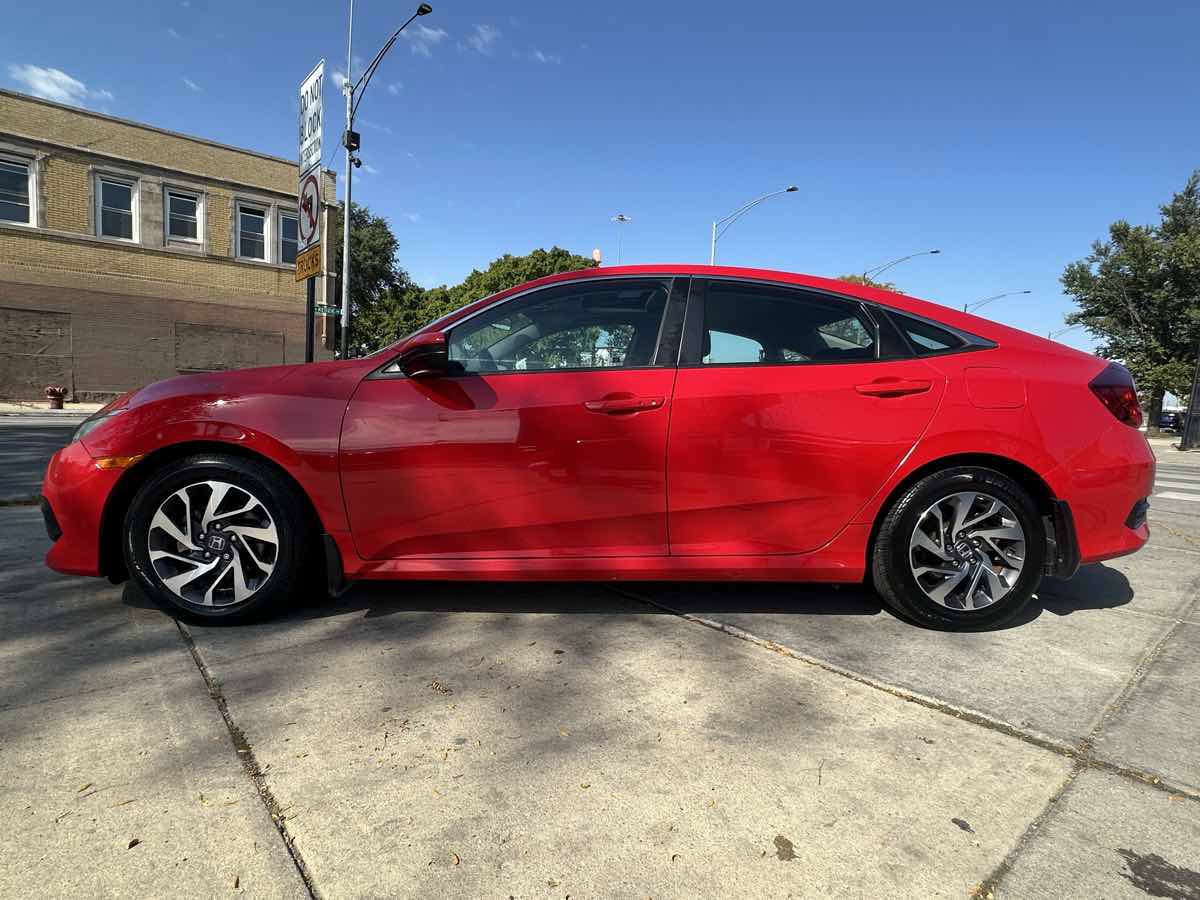 Used 2018 Honda Civic EX image 7