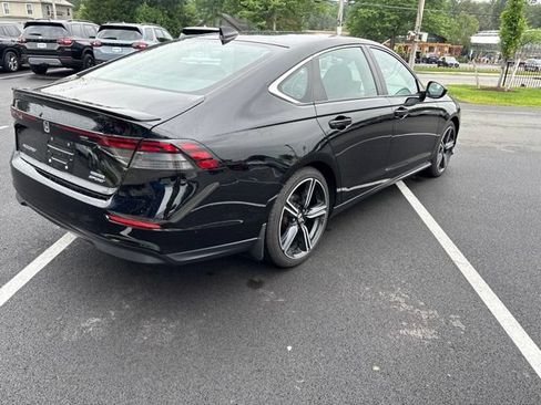 Used 2023 Honda Accord Sport image 7