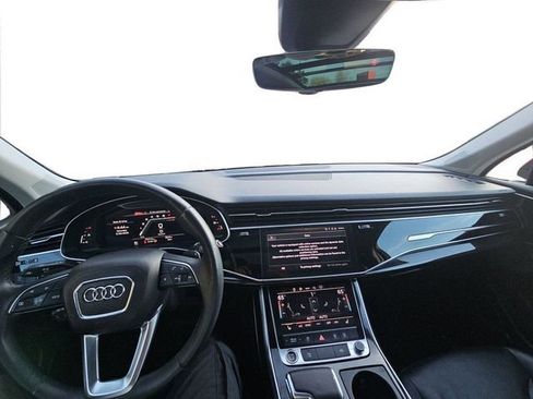 Used 2022 Audi Q7 3.0T Premium Plus w/ Premium Plus Package AWD/4WD image 12