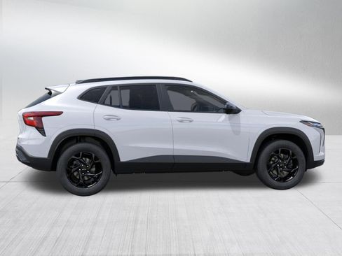 New 2026 Chevrolet Trax LT FWD image 6