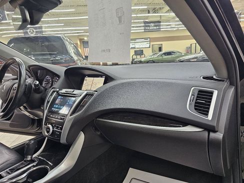 Used 2018 Acura TLX w/ Technology Package FWD image 20
