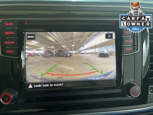 Used 2017 Volkswagen Beetle 1.8T SE image 21