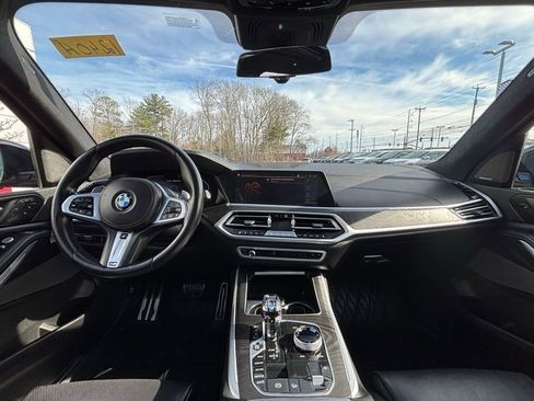 Used 2020 BMW X7 M50i image 13