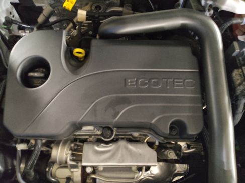 Used 2023 Chevrolet Equinox LT w/ Driver Convenience Package image 30