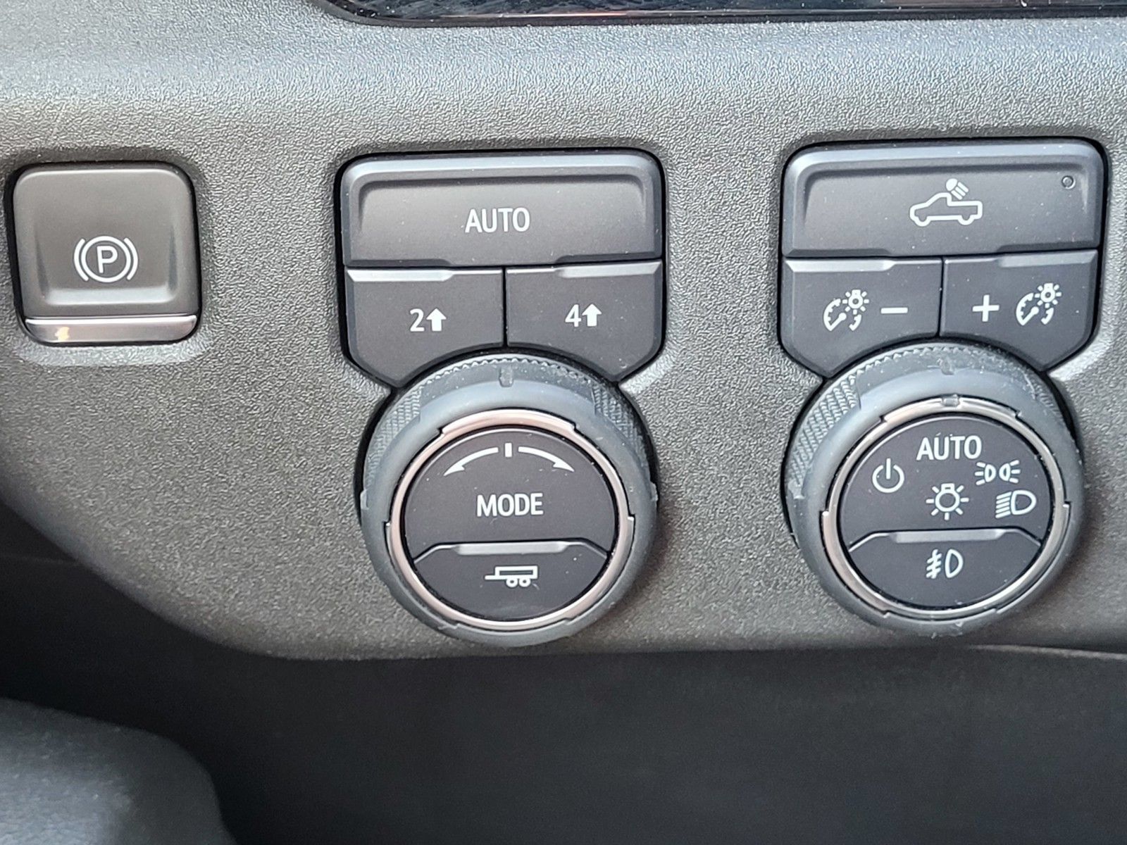 Used 2024 Chevrolet Silverado 1500 RST AWD/4WD image 24