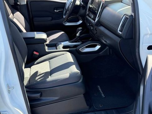 Certified 2025 Nissan Frontier SV w/ SV Convenience Package RWD image 24
