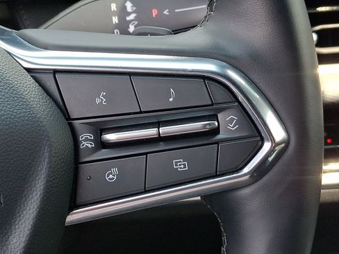 Used 2025 Chevrolet Equinox LT FWD image 22