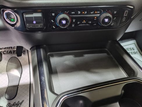 Used 2025 Chevrolet Silverado 2500 ZR2 w/ Technology Package AWD/4WD image 28