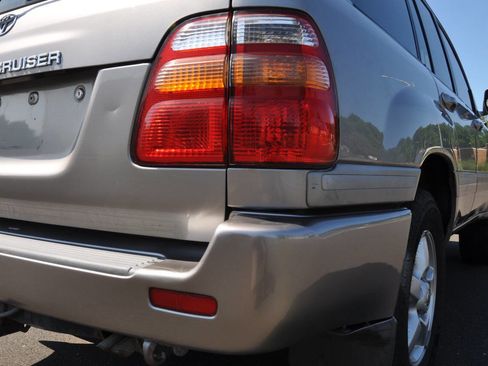 Used 2001 Toyota Land Cruiser image 8