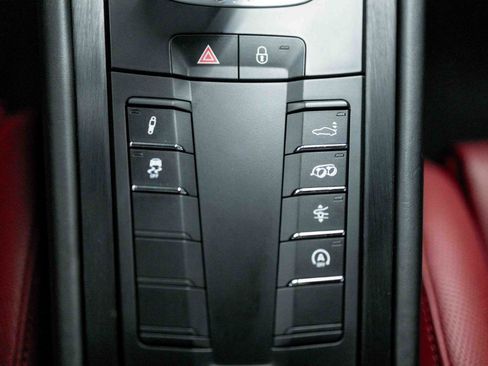 Used 2018 Porsche 911 Carrera GTS RWD image 78