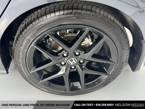 Used 2022 Honda Civic Sport image 28