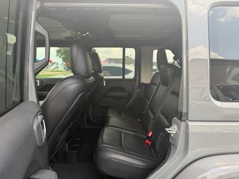 Used 2023 Jeep Wrangler Unlimited Rubicon 392 w/ Xtreme Recon 35" Tire Package AWD/4WD image 8