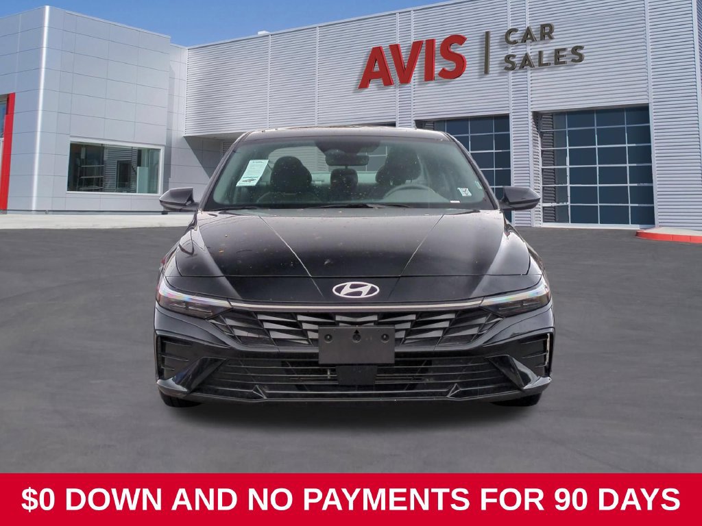 Used 2025 Hyundai Elantra SEL FWD image 2