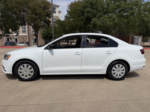Used 2016 Volkswagen Jetta S FWD image 4