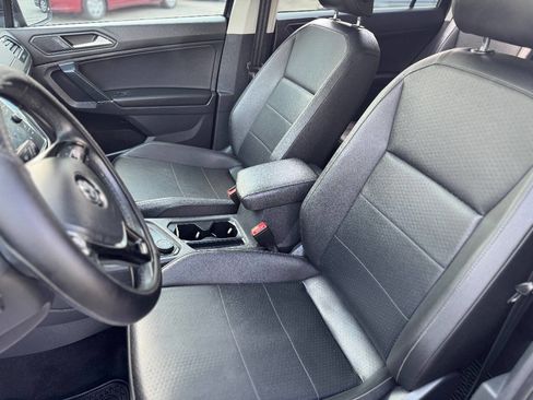 Used 2020 Volkswagen Tiguan SE image 13