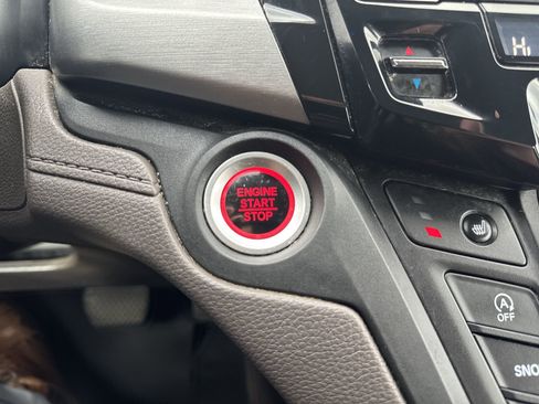 Used 2021 Honda Odyssey EX image 16