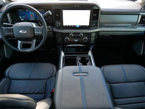 Used 2025 Ford F250 Platinum image 14