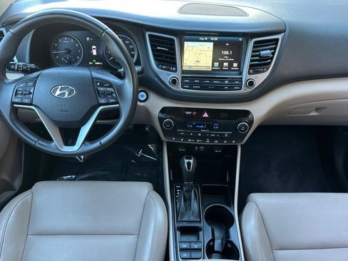Used 2016 Hyundai Tucson Limited w/ Option Group 03 FWD image 15