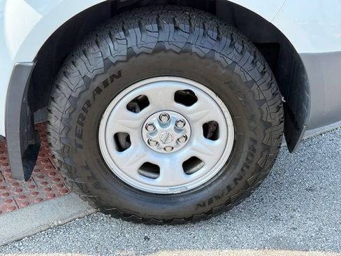 Used 2021 Nissan Frontier S RWD image 9