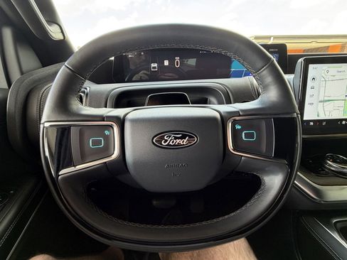 Used 2025 Ford Expedition Max Platinum w/ Stealth Appearance Package AWD/4WD image 18