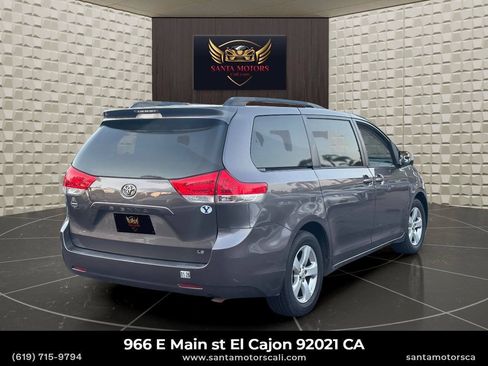 Used 2014 Toyota Sienna LE FWD image 4