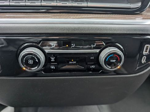 Used 2024 Chevrolet Silverado 2500 LT image 18