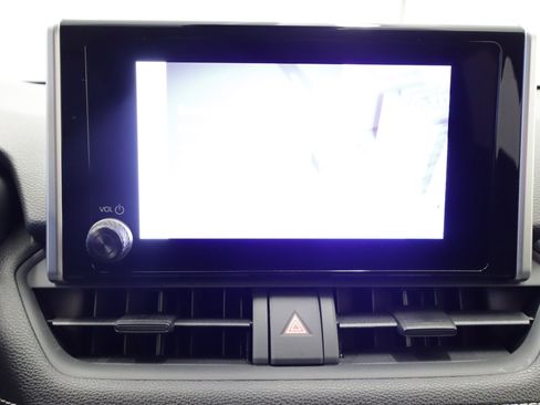 Used 2025 Toyota RAV4 LE image 13