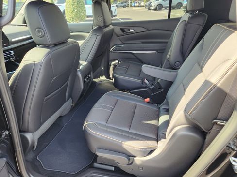 New 2026 Chevrolet Traverse High Country image 6