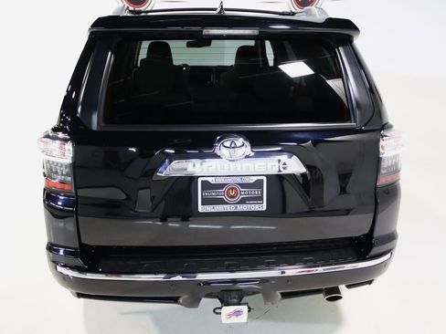 Used 2021 Toyota 4Runner Limited image 22