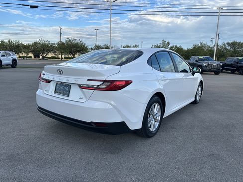 Certified 2025 Toyota Camry LE image 5