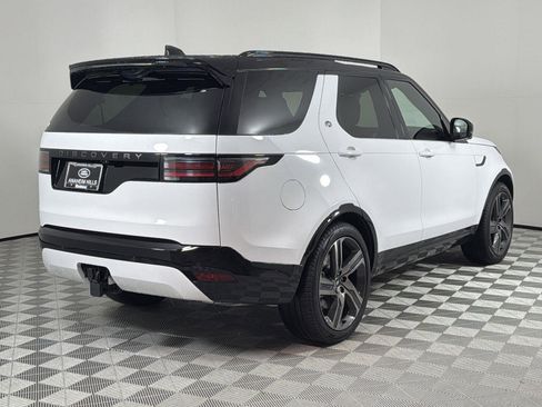New 2026 Land Rover Discovery Dynamic SE image 5