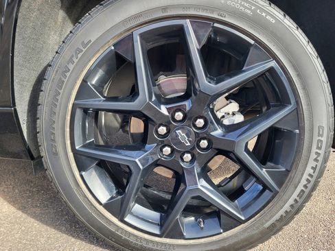 Used 2024 Chevrolet Traverse RS image 9