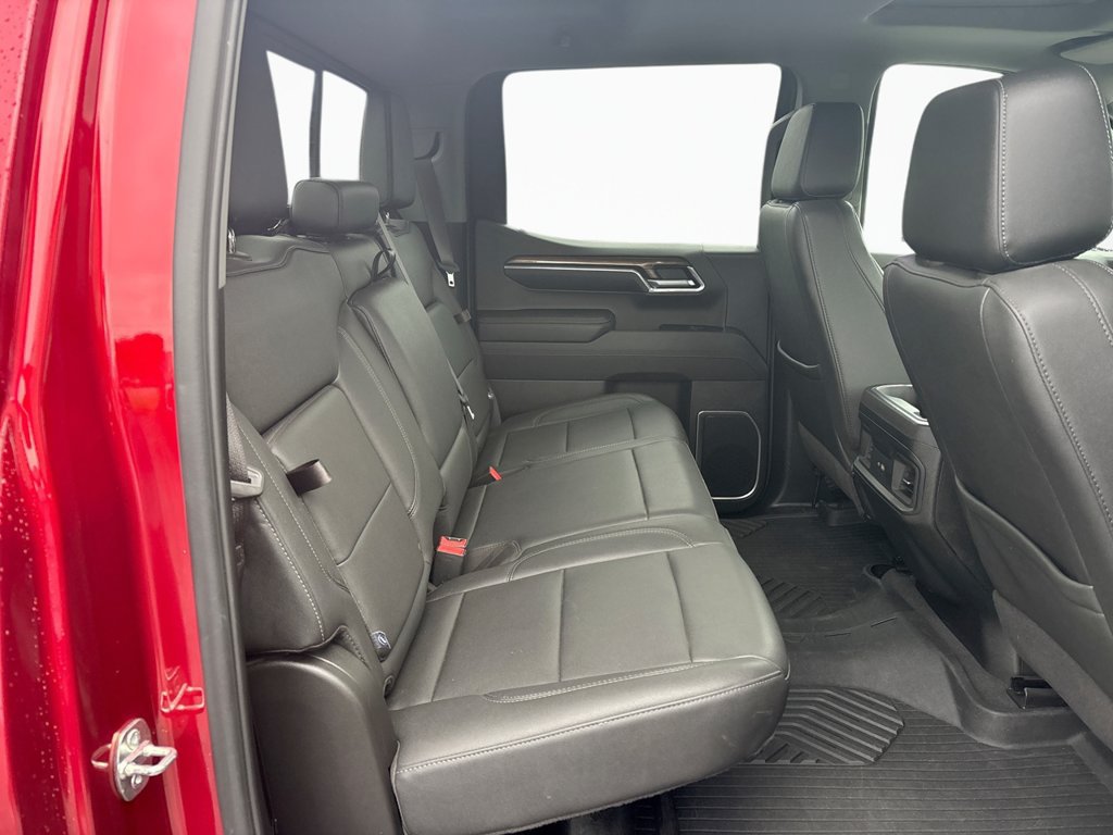Used 2024 Chevrolet Silverado 1500 RST AWD/4WD image 17