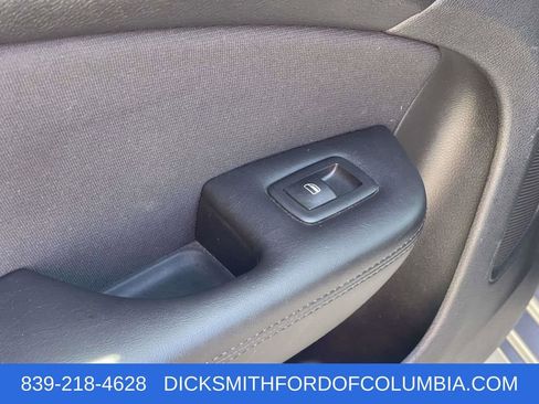 Used 2015 Chrysler 200 Limited w/ Convenience Group image 14