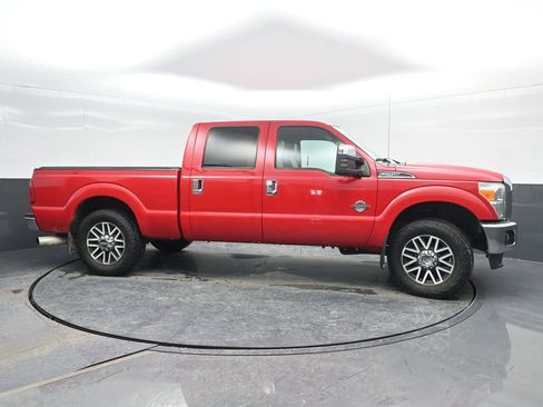 Used 2011 Ford F250 Lariat w/ Lariat Interior Pkg image 3