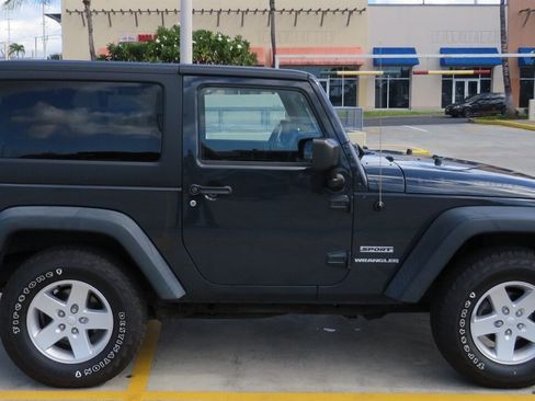 Used 2017 Jeep Wrangler Sport w/ Quick Order Package 24S AWD/4WD image 7