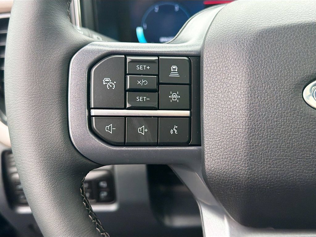 New 2026 Ford F350 Lariat w/ Lariat Premium Package AWD/4WD image 12