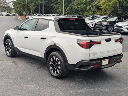Used 2025 Hyundai Santa Cruz SE image 5