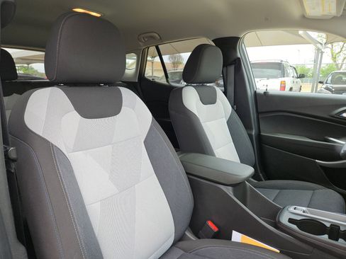 Certified 2024 Chevrolet Trax LS image 30