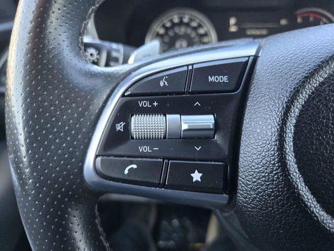 Used 2023 Genesis G70 2.0T image 20