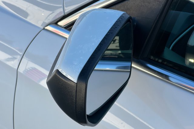Used 2024 Chevrolet Malibu LT FWD image 35