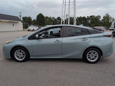 Used 2018 Toyota Prius Four w/ Advanced Technology Package FWD image 6