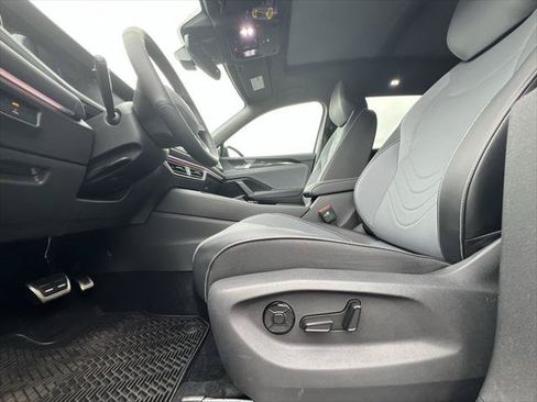 New 2026 Volkswagen Tiguan SE R-Line AWD/4WD image 12