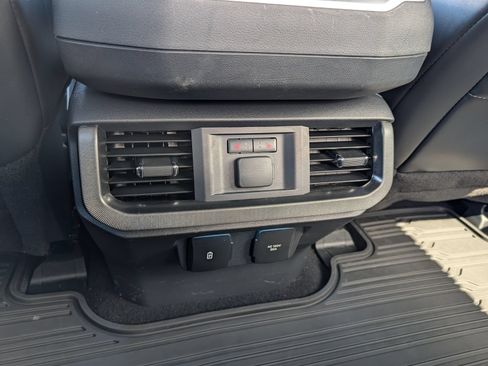Certified 2024 Ford F150 Platinum w/ FX4 Off-Road Package AWD/4WD image 23