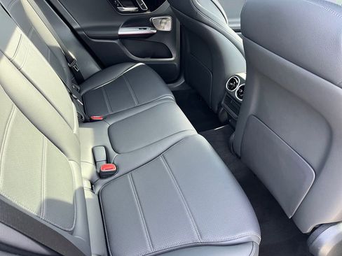 Certified 2025 Mercedes-Benz GLC 300 4MATIC image 18